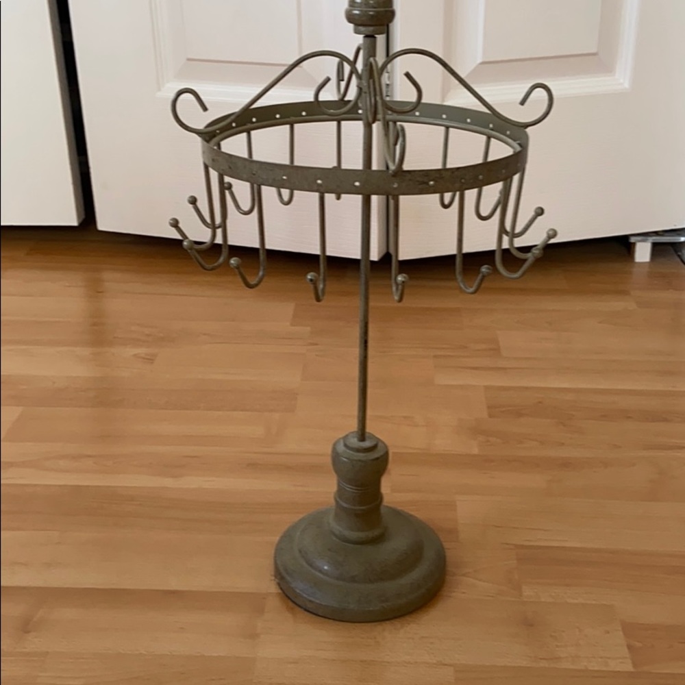 Spinning Jewelry Organizer